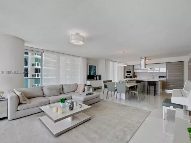 3-bedroom condo for sale in Sunny Isles Beach - 300 Sunny Isles Blvd 4-1501 - MondialRealty