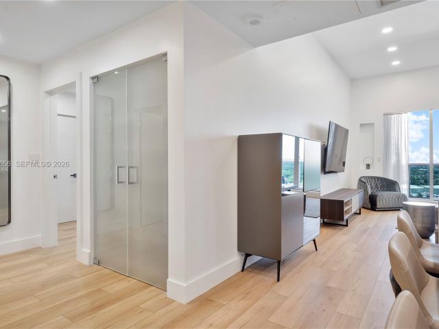 Apartment for sale  Unit #1633 - photo 7331820