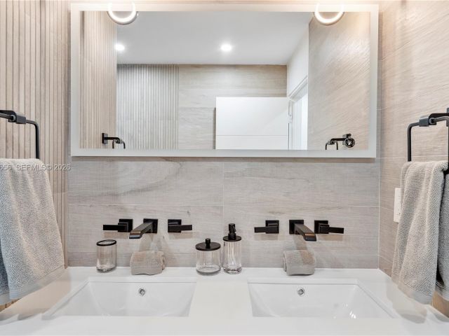 Apartment for sale  Unit #1633 - photo 7331825