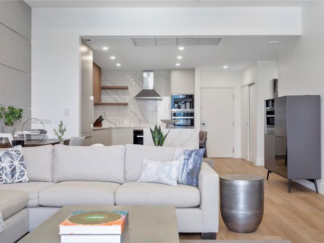 Apartment for sale  Unit #1633 - photo 7331830