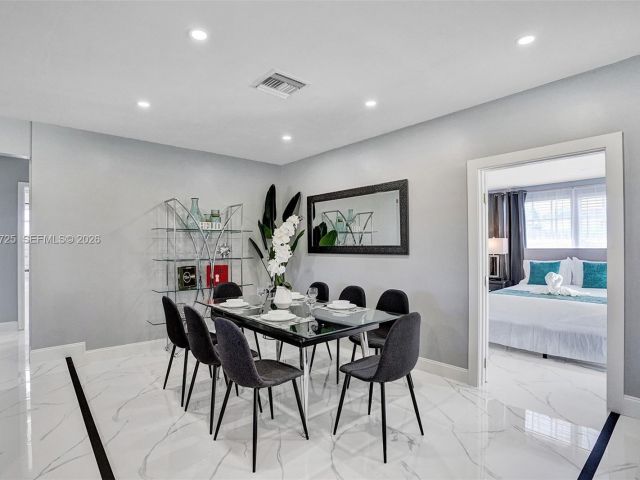 Home for sale at 477 SE 17th Ter - photo 7327169