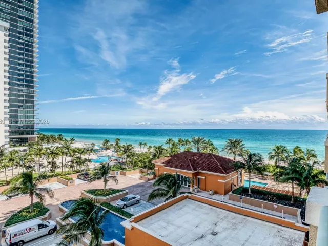 2-bedroom condo for sale in Hallandale Beach - 2080 S Ocean Dr 506 - MondialRealty