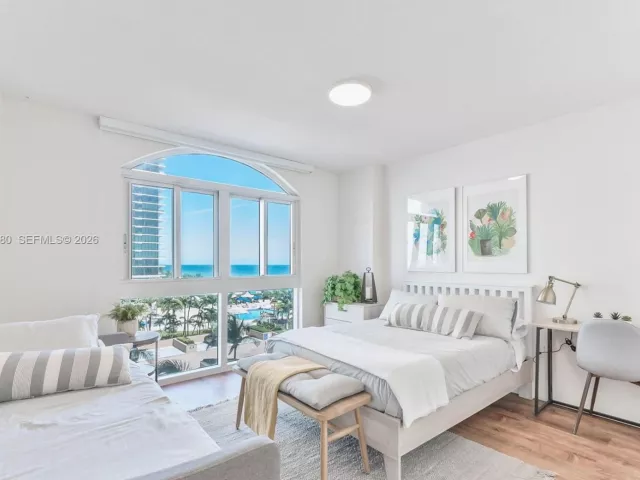 2-bedroom condo for sale in Hallandale Beach - 2080 S Ocean Dr 506 - MondialRealty