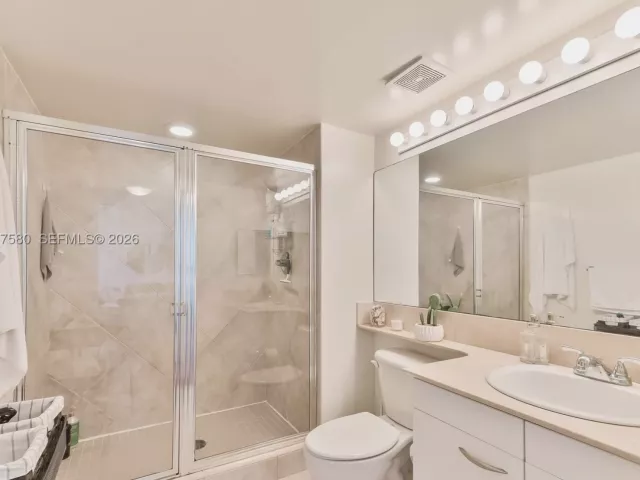 2-bedroom condo for sale in Hallandale Beach - 2080 S Ocean Dr 506 - MondialRealty