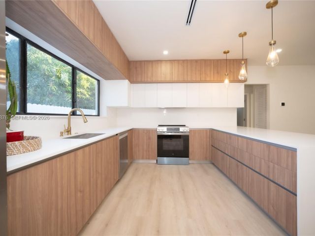 Home for sale at 15411 NE 10th Ave - photo 7332019