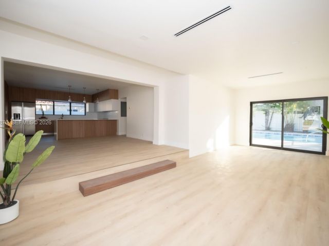 Home for sale at 15411 NE 10th Ave - photo 7332023