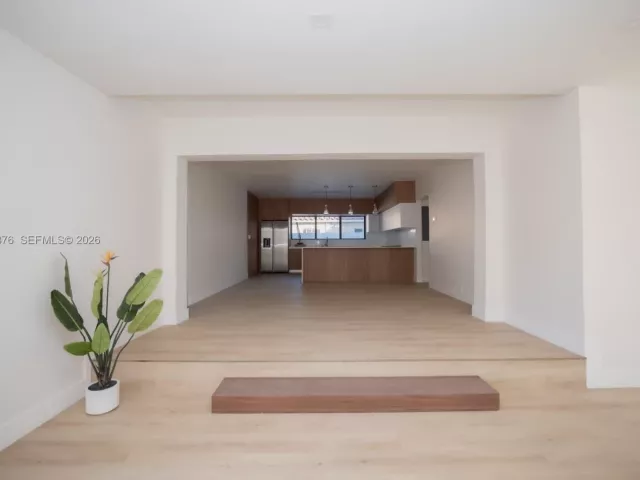 4-bedroom home for sale in North Miami Beach - 15411 NE 10th Ave - MondialRealty