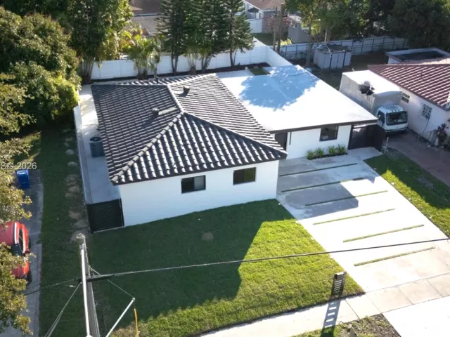 4-bedroom home for sale in North Miami Beach - 15411 NE 10th Ave - MondialRealty
