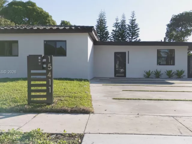 4-bedroom home for sale in North Miami Beach - 15411 NE 10th Ave - MondialRealty