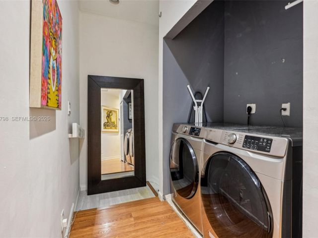 3-bedroom home for sale in Hollywood - 2307 Washington St 5 - MondialRealty
