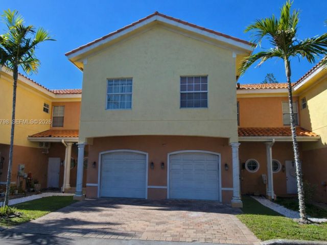 3-bedroom home for sale in Hollywood - 2307 Washington St 5 - MondialRealty