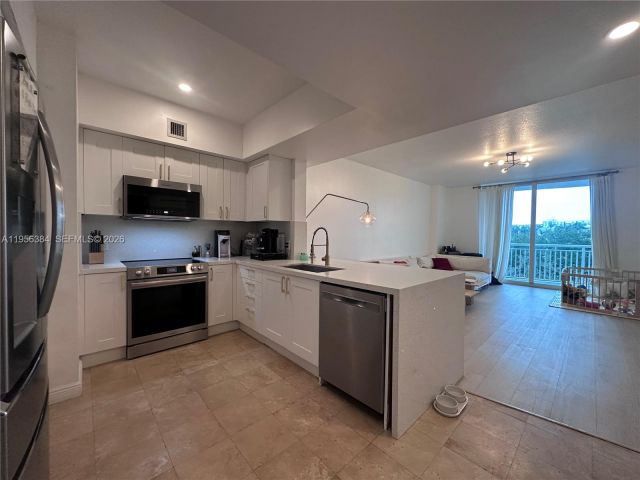 1-bedroom condo for rent in Hallandale Beach - 1755 E Hallandale Beach Blvd 304E - MondialRealty