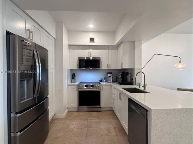 1-bedroom condo for rent in Hallandale Beach - 1755 E Hallandale Beach Blvd 304E - MondialRealty