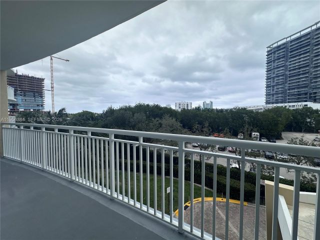 1-bedroom condo for rent in Hallandale Beach - 1755 E Hallandale Beach Blvd 304E - MondialRealty