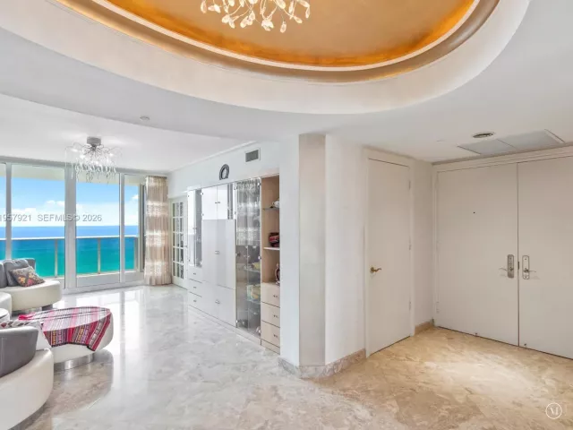 3-bedroom condo for rent in Sunny Isles Beach - 19111 Collins Ave 2503 - MondialRealty