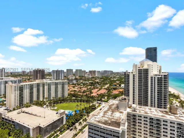 3-bedroom condo for rent in Sunny Isles Beach - 19111 Collins Ave 2503 - MondialRealty