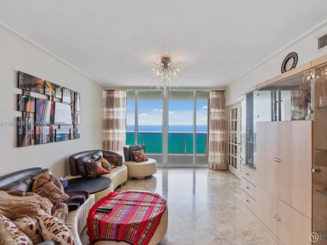 3-bedroom condo for rent in Sunny Isles Beach - 19111 Collins Ave 2503 - MondialRealty