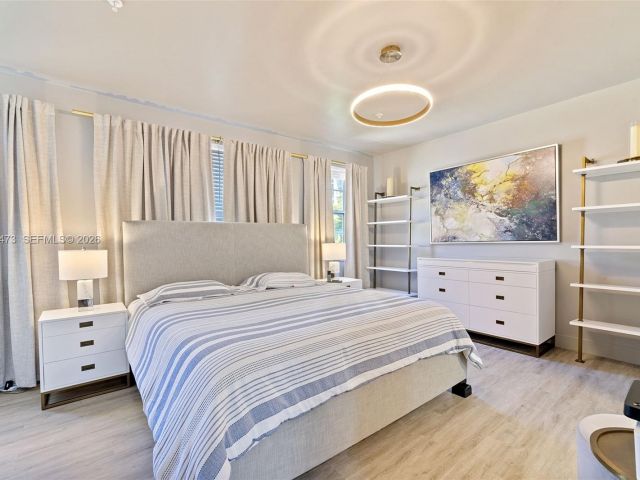 Home for rent at 2067 S Ocean Dr TH5 - photo 7329099