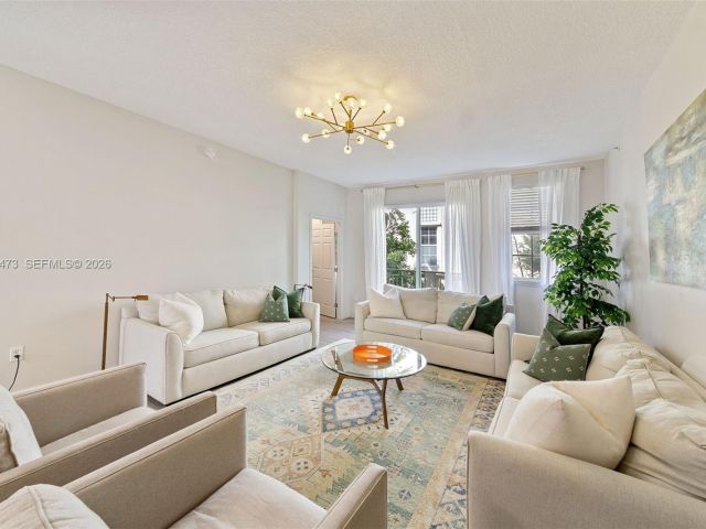 Home for rent at 2067 S Ocean Dr TH5 - photo 7329109