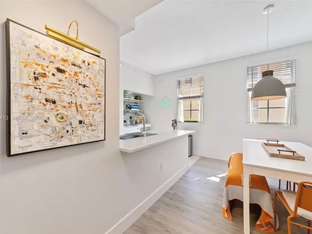 3-bedroom home for rent in Hallandale Beach - 2067 S Ocean Dr TH5 - MondialRealty