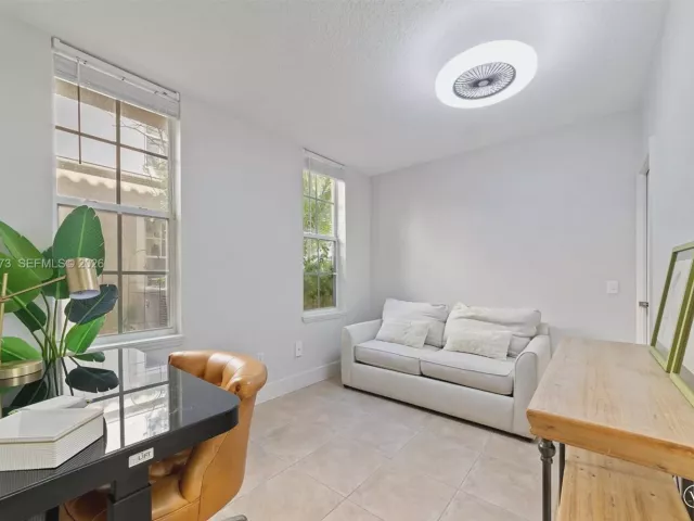 3-bedroom home for rent in Hallandale Beach - 2067 S Ocean Dr TH5 - MondialRealty