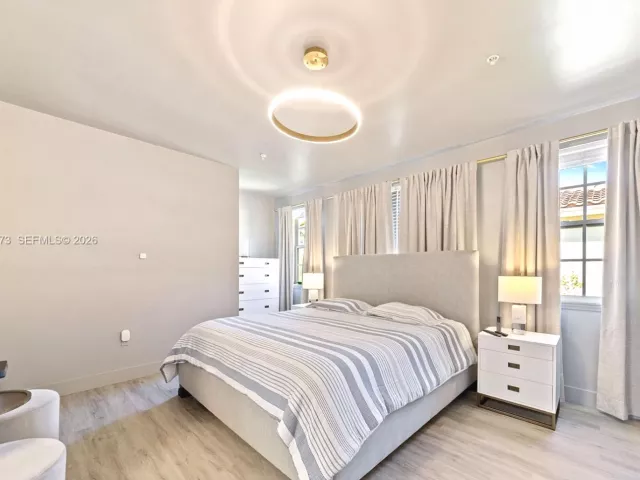 3-bedroom home for rent in Hallandale Beach - 2067 S Ocean Dr TH5 - MondialRealty