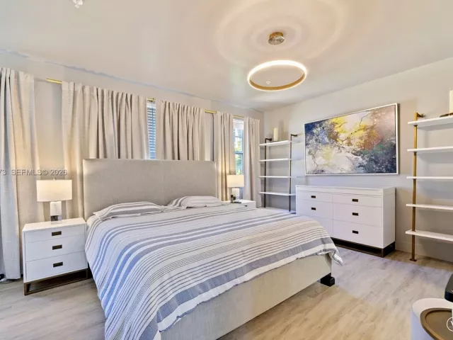 3-bedroom home for rent in Hallandale Beach - 2067 S Ocean Dr TH5 - MondialRealty