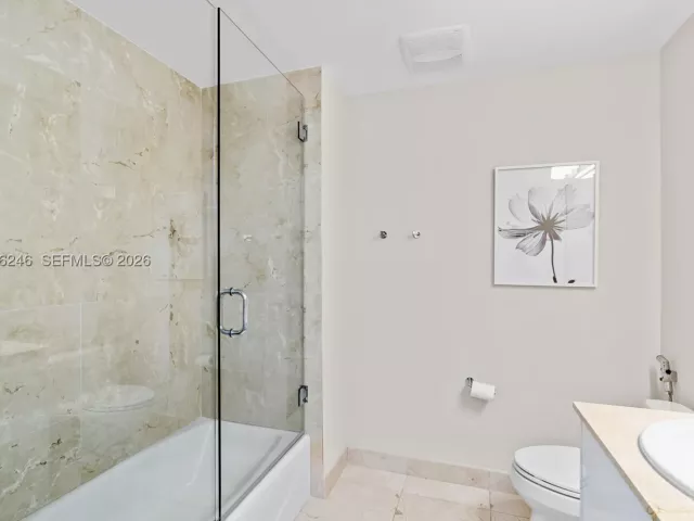 3-bedroom condo for sale in Sunny Isles Beach - 16275 Collins Ave 1501 - MondialRealty