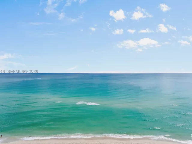 3-bedroom condo for sale in Sunny Isles Beach - 16275 Collins Ave 1501 - MondialRealty