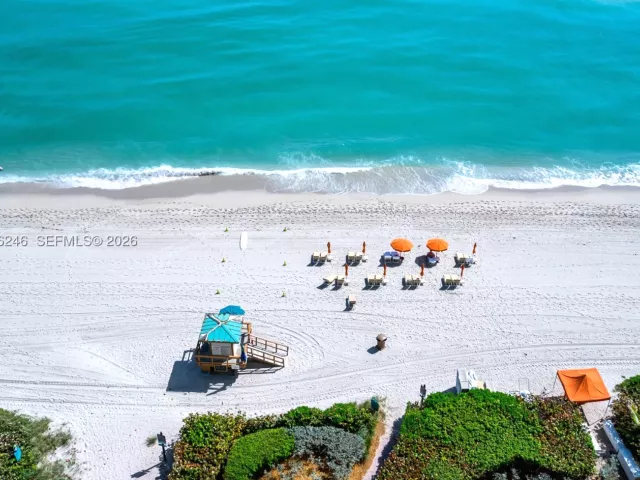 3-bedroom condo for sale in Sunny Isles Beach - 16275 Collins Ave 1501 - MondialRealty