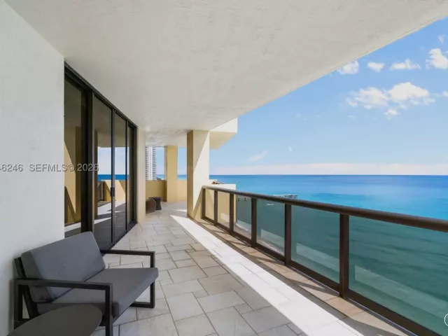 3-bedroom condo for sale in Sunny Isles Beach - 16275 Collins Ave 1501 - MondialRealty