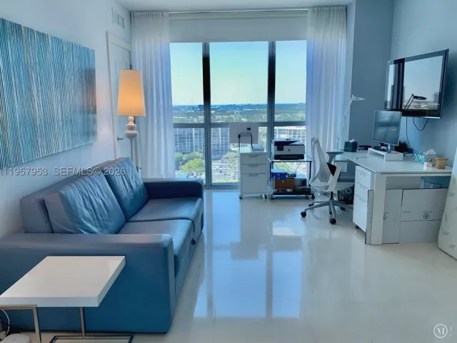 3-bedroom condo for rent in Hollywood - 3101 S Ocean Dr 1701 - MondialRealty