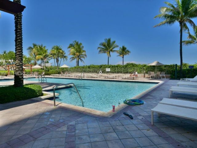 2-bedroom condo for rent in Hallandale Beach - 2080 S Ocean Dr 303 - MondialRealty