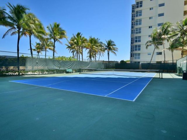 2-bedroom condo for rent in Hallandale Beach - 2080 S Ocean Dr 303 - MondialRealty