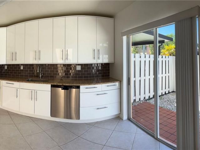 3-bedroom home for rent in Miami - 3810 SW 153rd Pl - MondialRealty