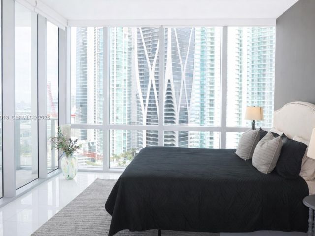 Apartment for rent  Unit #2401 - photo 7333383