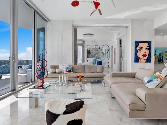 2-bedroom condo for rent in Sunny Isles Beach - 17475 Collins Ave 2502 - MondialRealty