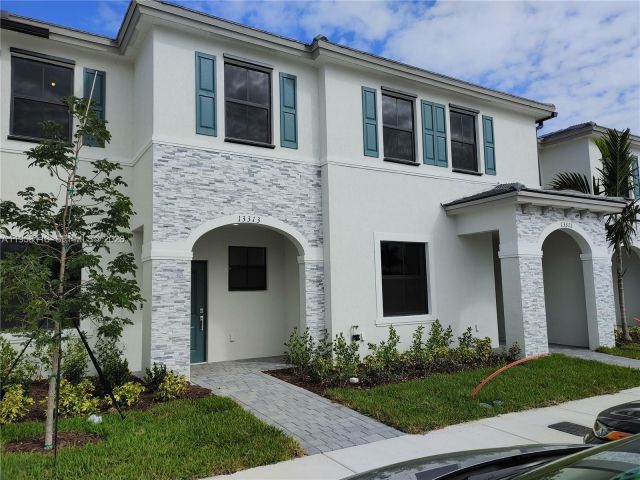 3-bedroom home for rent in Miami - 13313 SW 287th TERRACE - MondialRealty