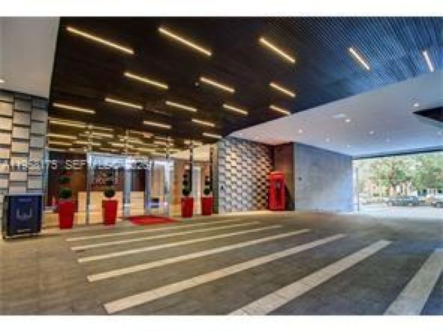 condo for rent in Miami - 1080 Brickell Ave 1405 - MondialRealty