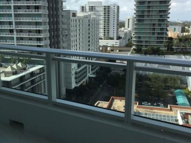 condo for rent in Miami - 1080 Brickell Ave 1405 - MondialRealty