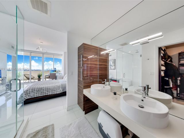 Apartment for sale  Unit #1205 - photo 7352113