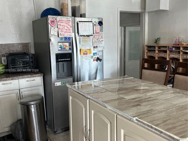 3-bedroom home for sale in Hollywood - 1023 N 25th Ave - MondialRealty