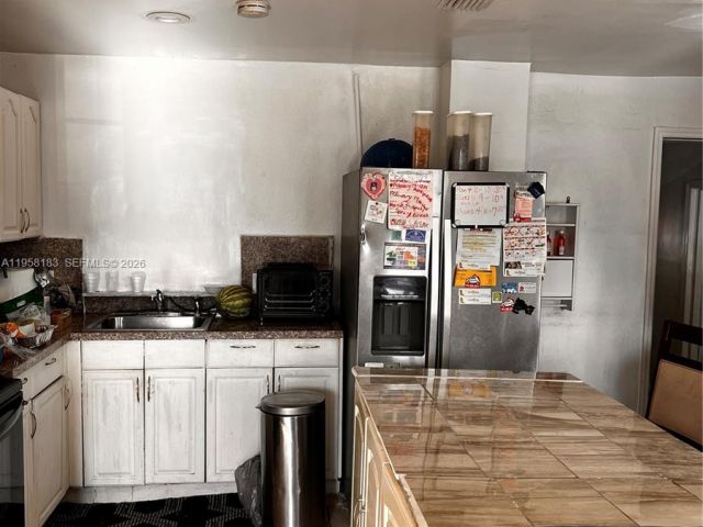 3-bedroom home for sale in Hollywood - 1023 N 25th Ave - MondialRealty