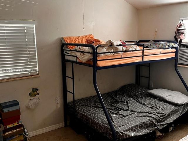 3-bedroom home for sale in Hollywood - 1023 N 25th Ave - MondialRealty