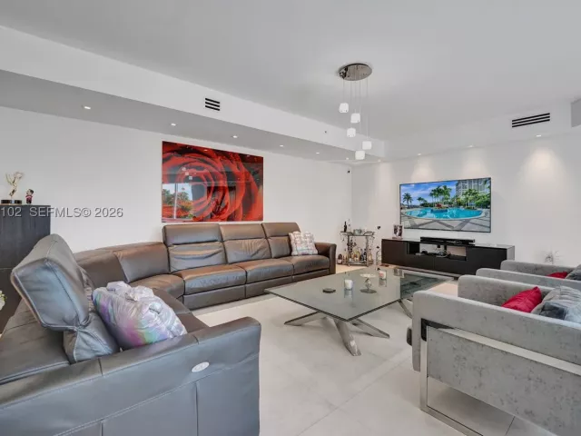 3-bedroom condo for rent in Aventura - 21200 Point Place 403 - MondialRealty