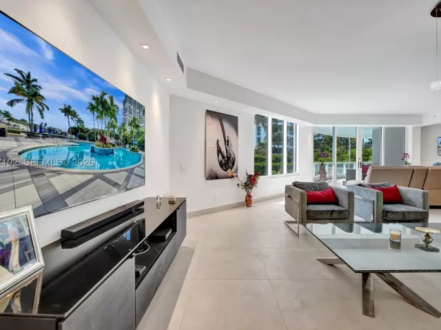 3-bedroom condo for rent in Aventura - 21200 Point Place 403 - MondialRealty