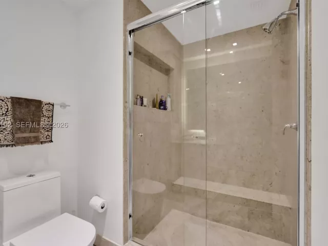3-bedroom condo for rent in Aventura - 21200 Point Place 403 - MondialRealty