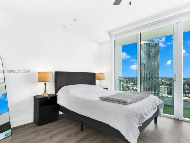 1-bedroom condo for rent in Miami - 92 SW 3rd St 3108 - MondialRealty