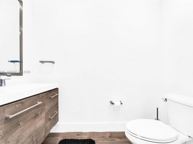 1-bedroom condo for rent in Miami - 92 SW 3rd St 3108 - MondialRealty