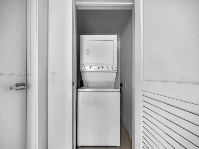 Apartment for sale  Unit #2708 - photo 7337194